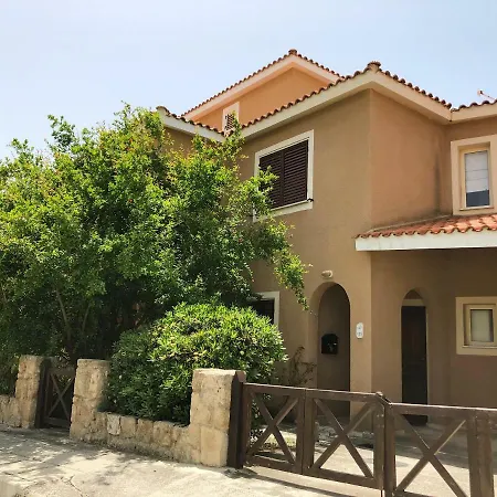 Eden Gardens Maisonette Appartamento *