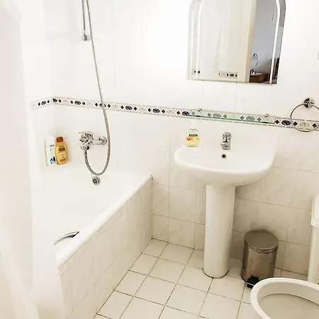 Eden Gardens Maisonette *